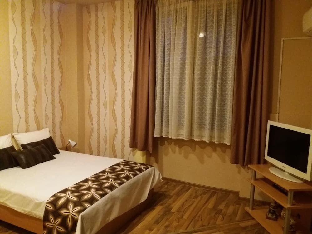 The English Guest House