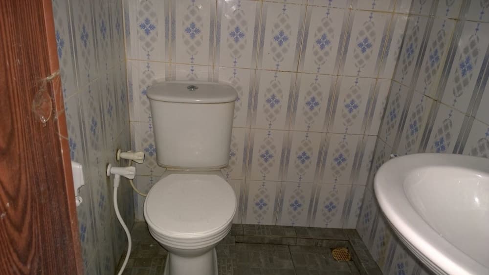 crimson holiday resorts