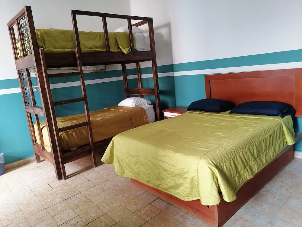 Posada Vee Yuu - Hostel