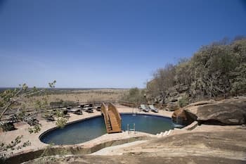 Lobo Wildlife Lodge