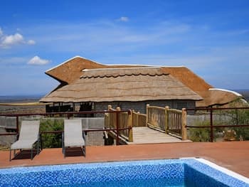 Serengeti Safari Lodge