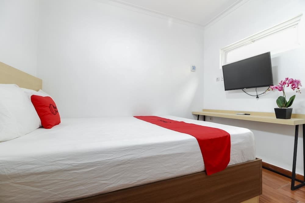 RedDoorz Plus Near Jogja Kembali Monument