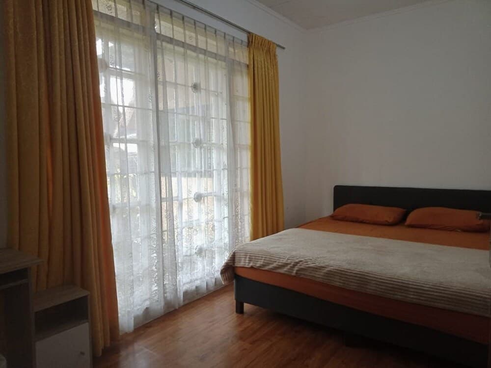 Villa Kota Bunga Anggrek