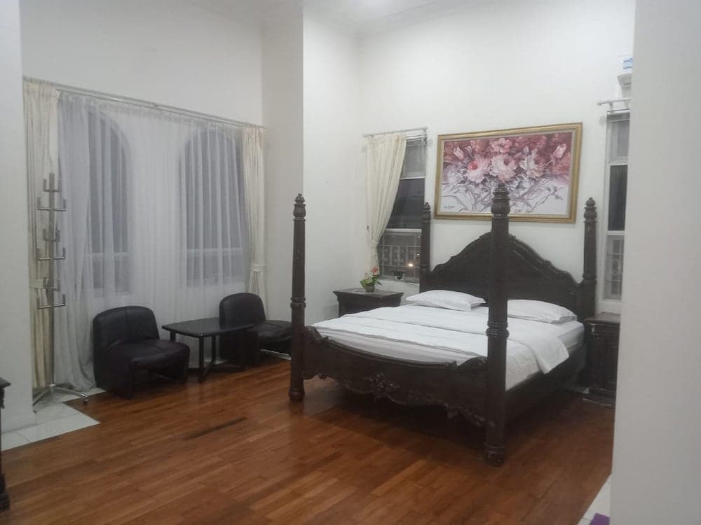 Villa Kota Bunga Camelia