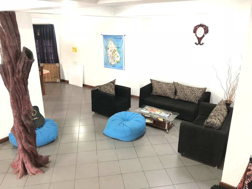 Trip 'N' Chill Hostels Colombo Airport
