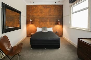 Indulge Apartments -The Urban Collection