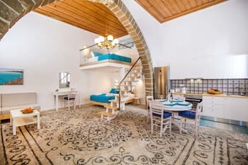 The Red Door in Koskinou