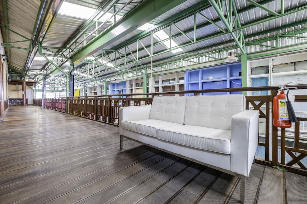 OYO 965 Art Hotel Sanamchai