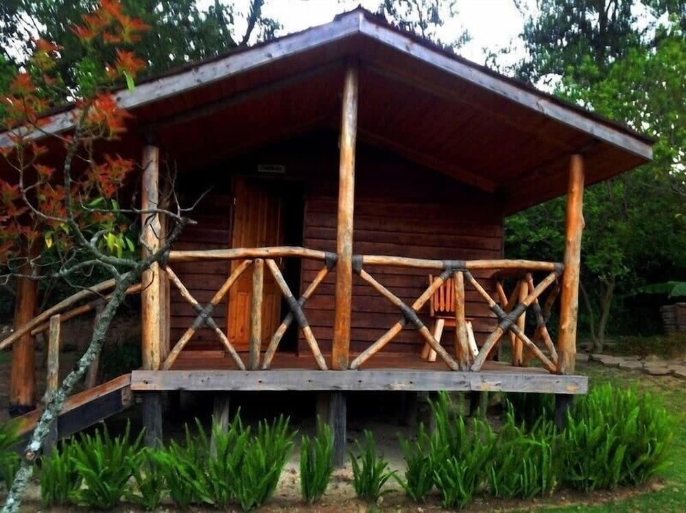 Lake Bunyonyi Eco Resort