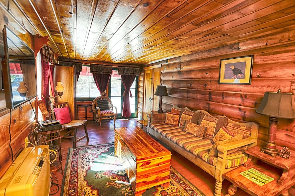 Gold Mountain Manor Bed and Breakfast