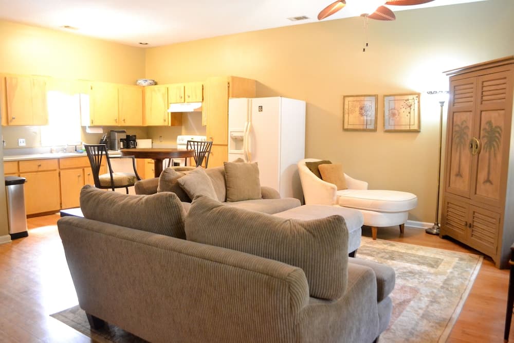 Quiet Coastal Home Savannah Ft Stewart GA