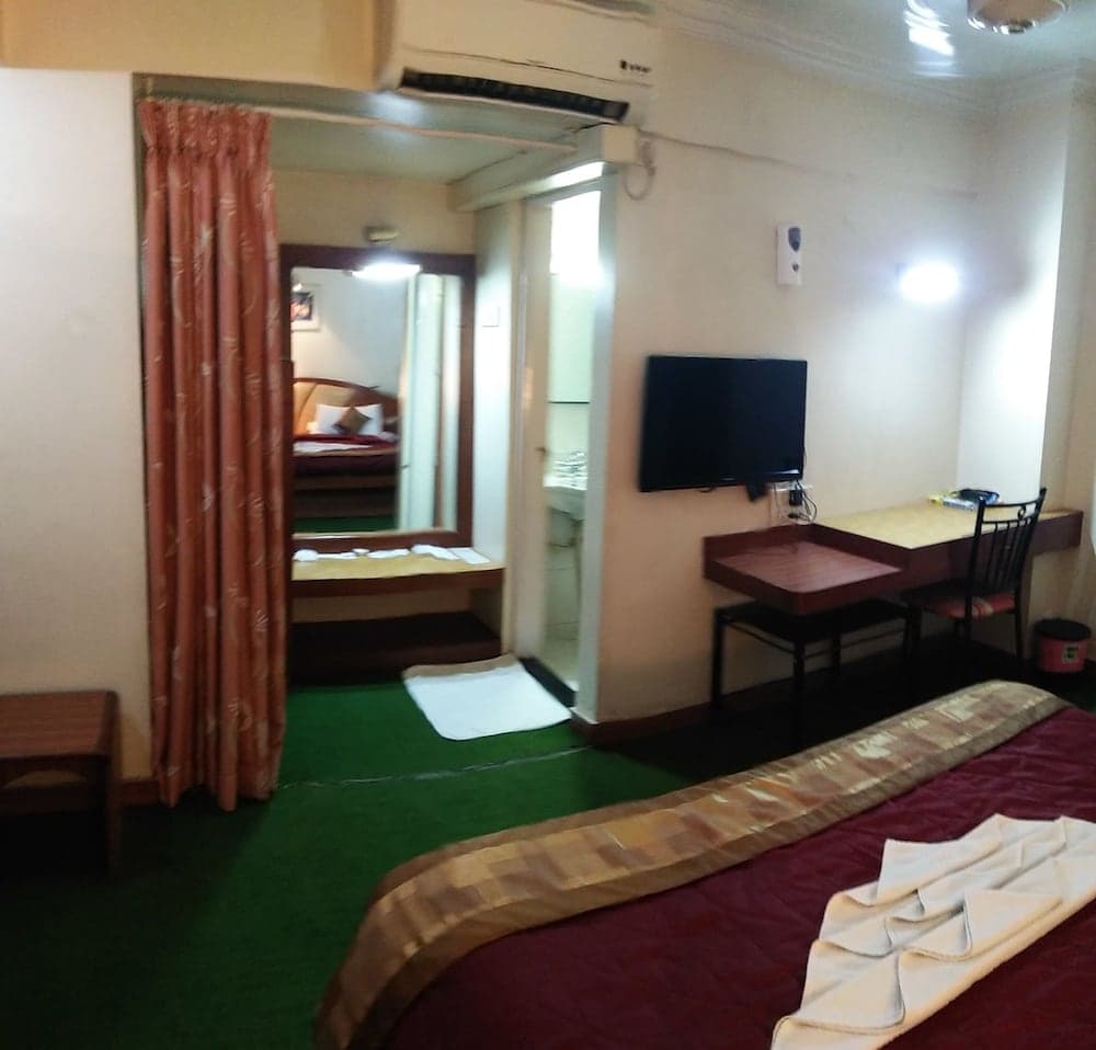 Hotel Radhika Palace