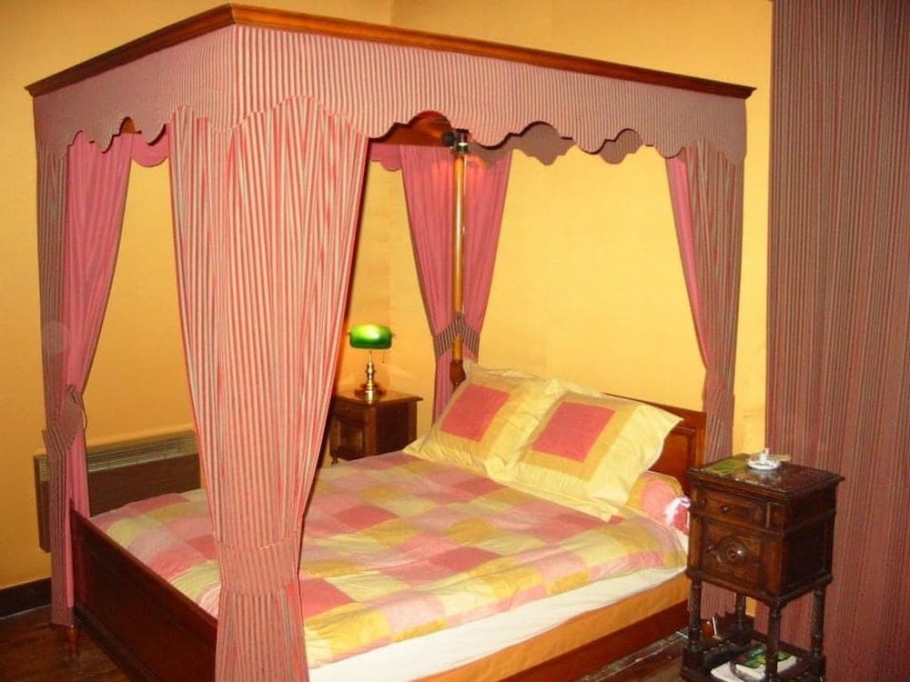 Chateau La Grange fort