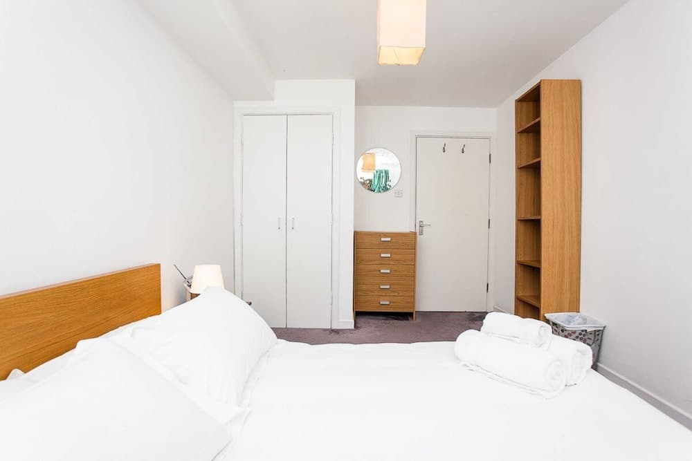 Charming Peaceful 2 Bed with Parking and Garden