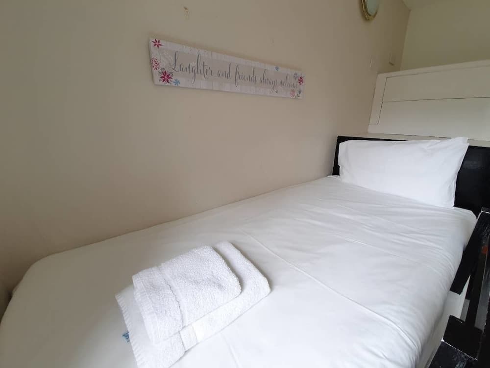 Victorian House 2 Bed 2 Bath Next to Barbican Tube