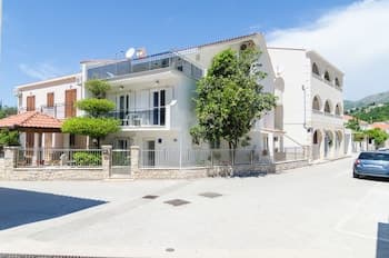 Apartments & Rooms Barisic