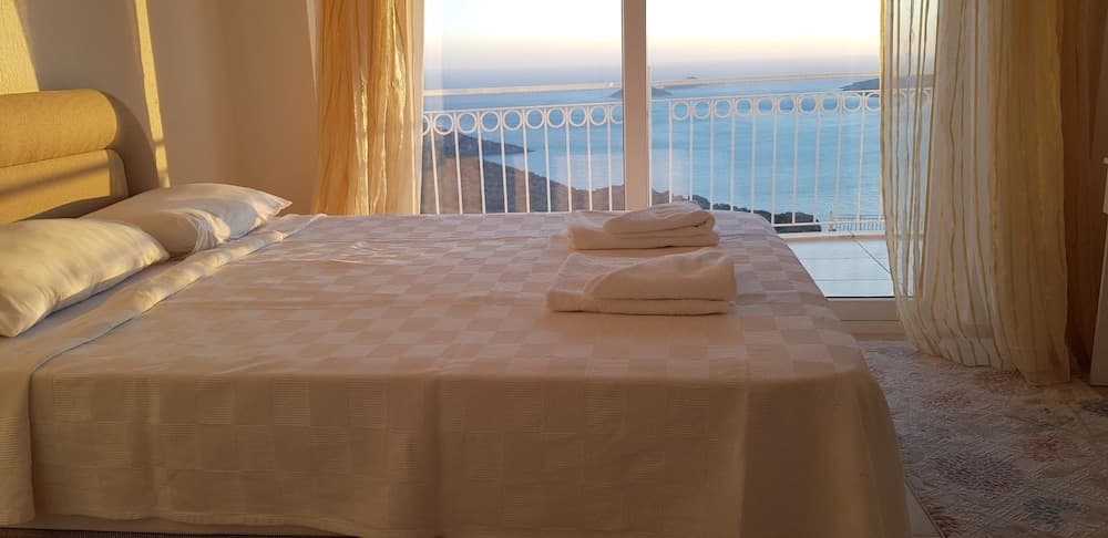 Paradise Kalkan Villalari