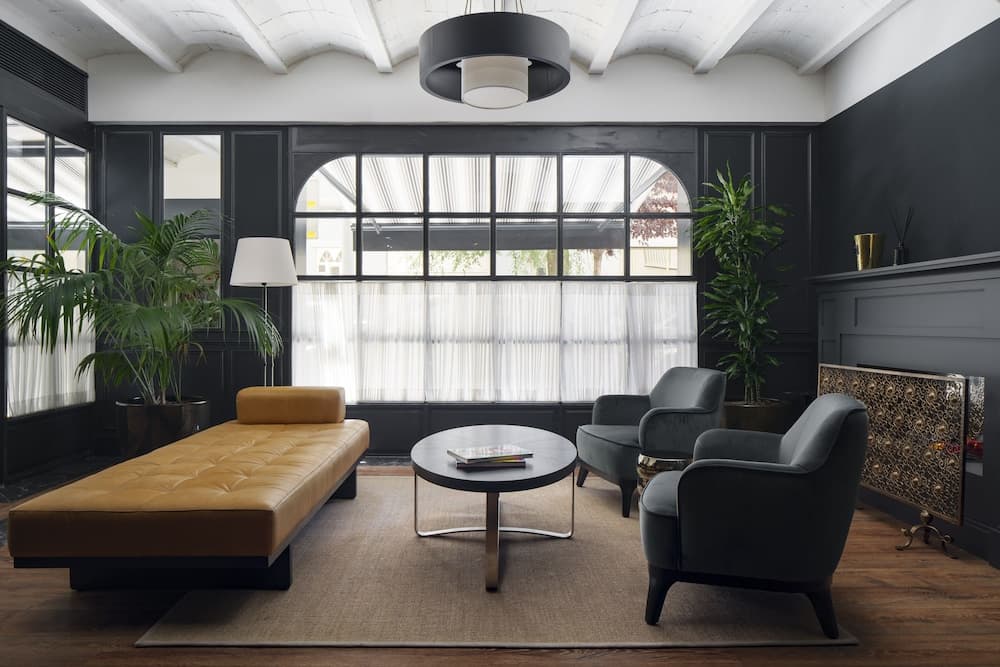 La França Travellers - Adults Only