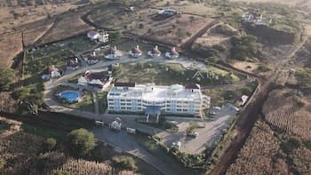 A1 Hotel and Resort