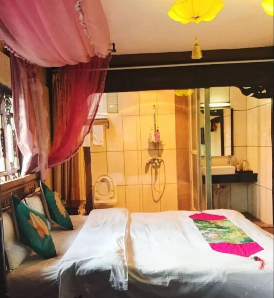 Lijiang Shanju Zuihuayin Inn