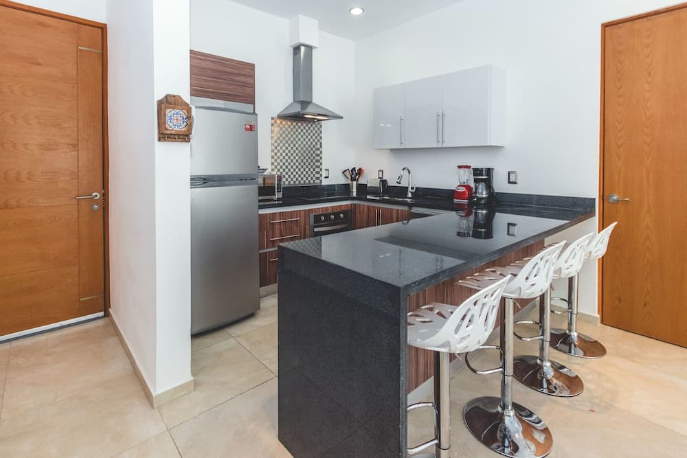 Menesse 25-26 no.1 by NAS