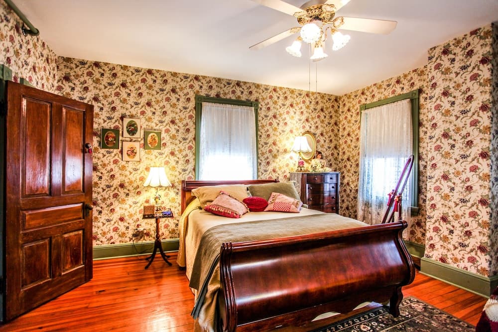 Hollerstown Hill Bed and Breakfast