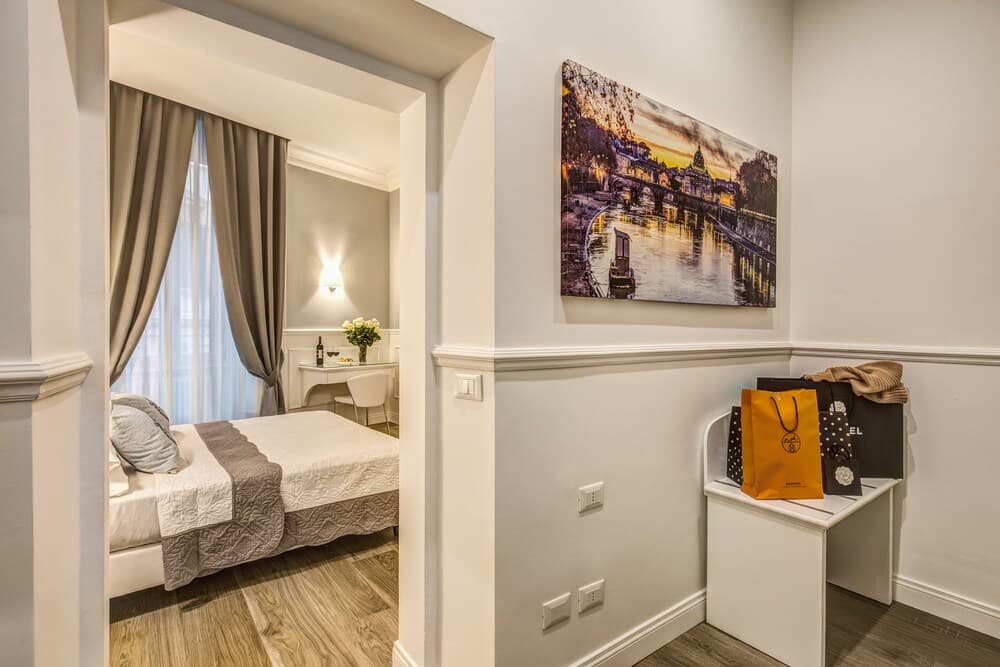 Piazza di Spagna Just for us