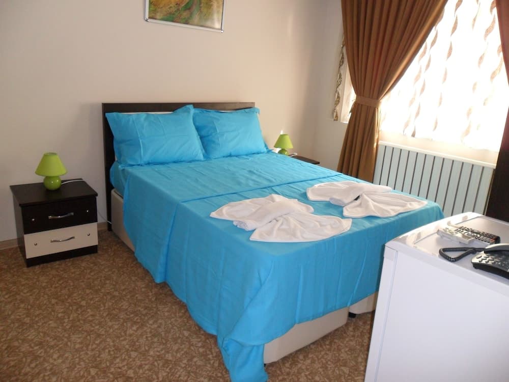 La Fontaine Guzelyali Hotel