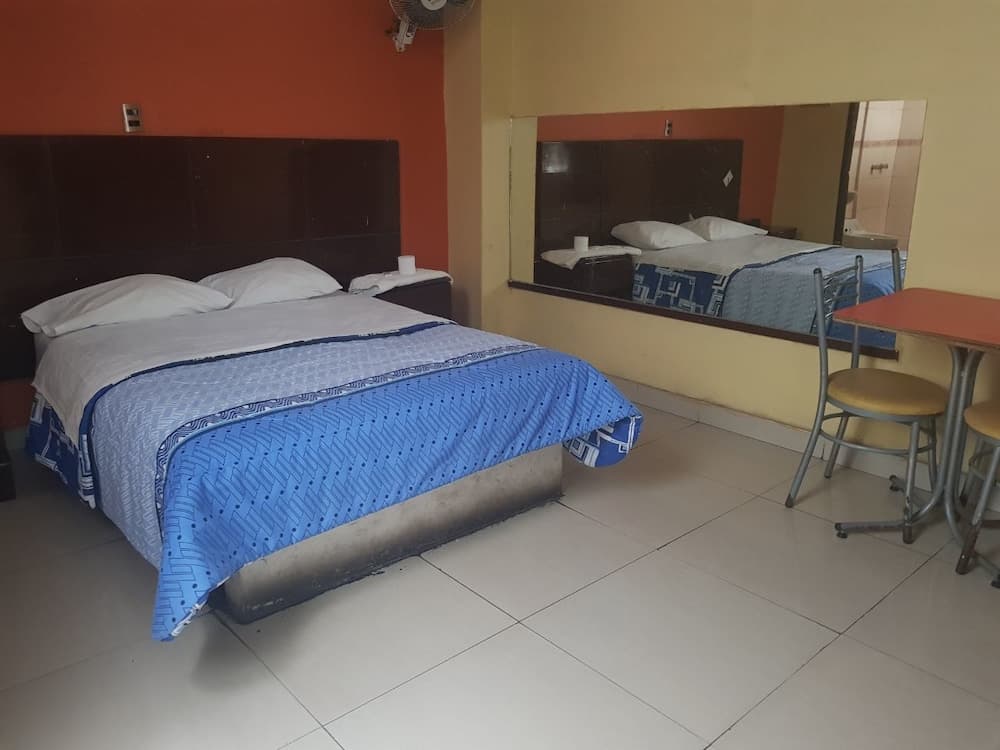 Hostal Sauna Emporio Pizarro