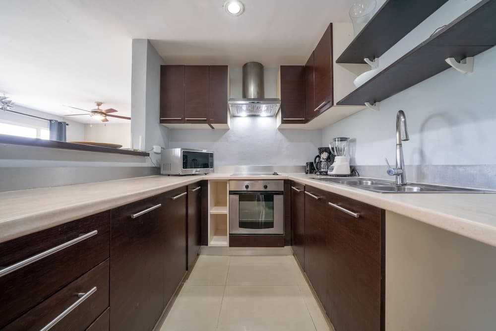 Plaza Paraiso C203 by NAS