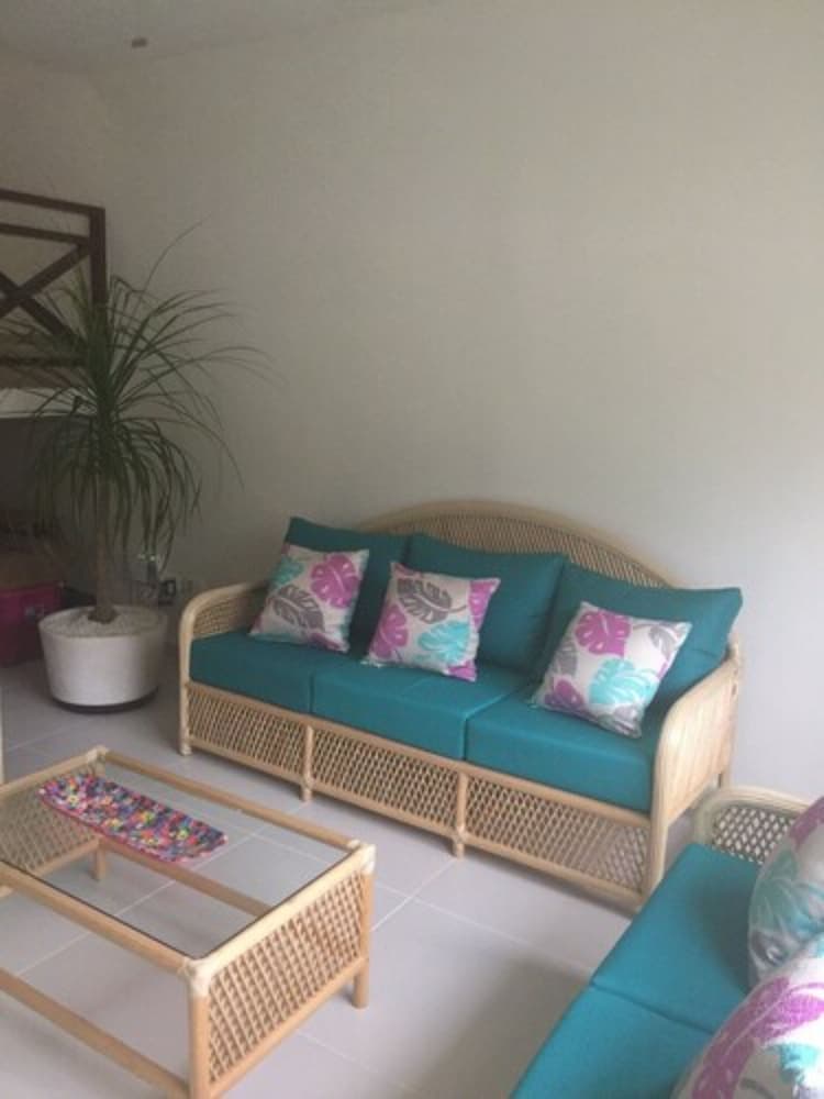 Residencial Allegranza 628 by Sinbad