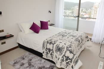 Community Suites & Apartaments