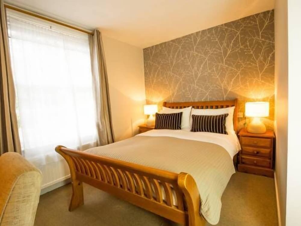 The White Hart Country Inn