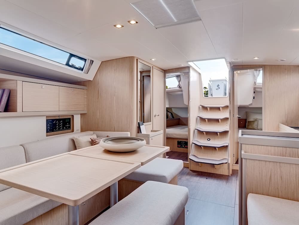 Discover Sailing Asia - Hong Kong