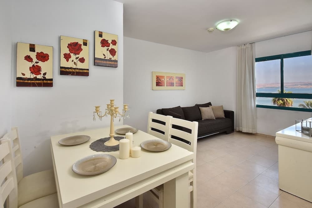 Family Vacation by Kinneret All Comforts