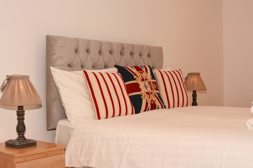 Grand Apartments Fulham Palace