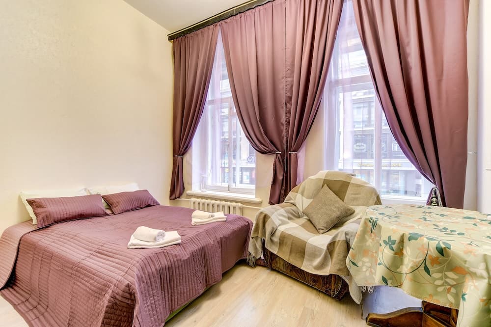 Guest Rooms at Marata Street 8-2