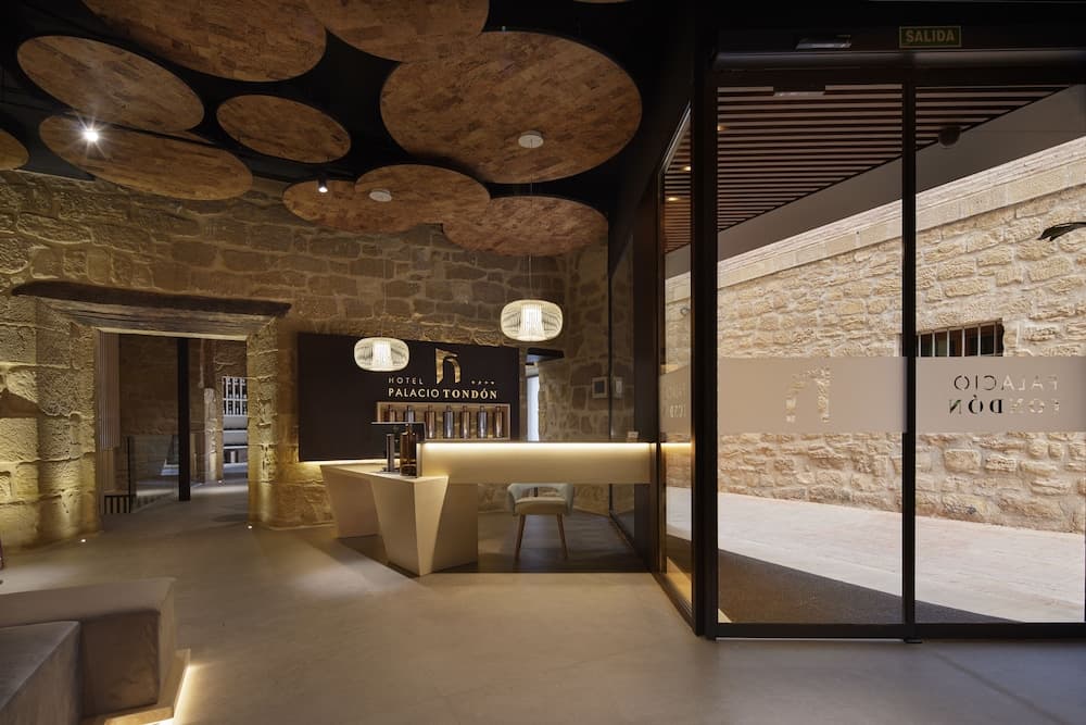 Palacio Tondon, La Rioja Brinas