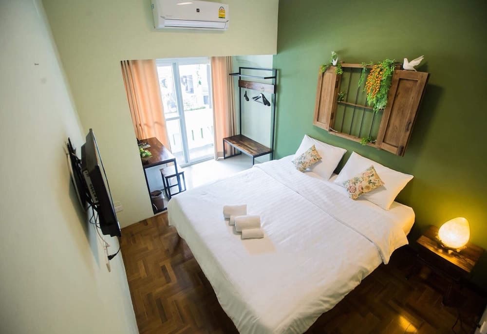 iRoom Boutique House