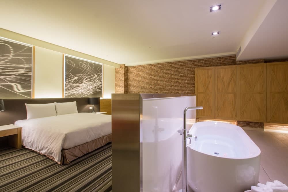 Guide Education Culture Hotel Kaohsiung Museum of Fine Arts