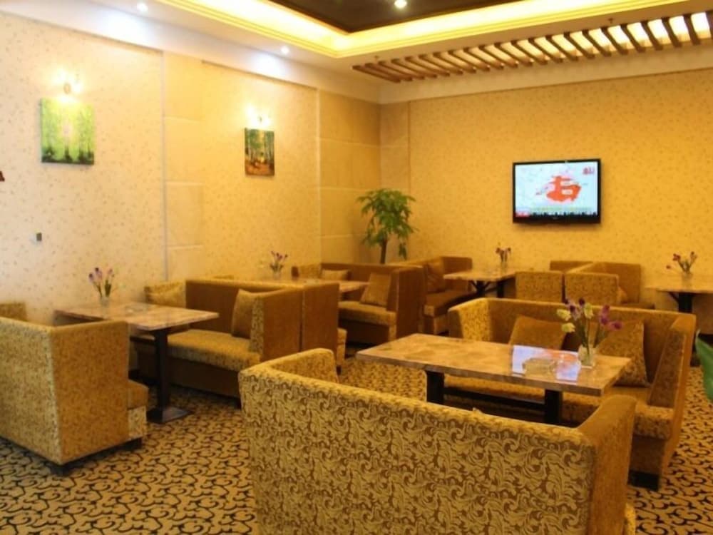 GreenTree Inn Nantong Chongchuan District Tongjing Avenue Jiaoyu Road Business Hotel
