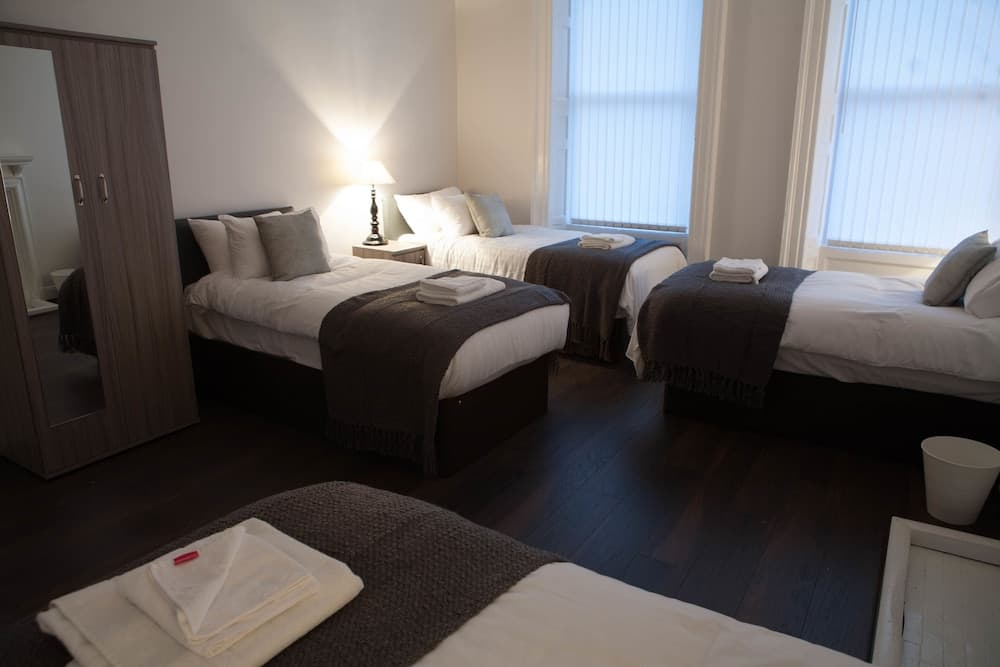 The L1 Rodney St Rooms