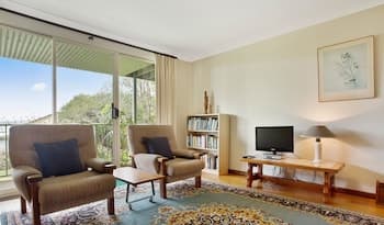 Cliffhanger - Pet Friendly