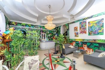 South Beach Rooms and Hostel