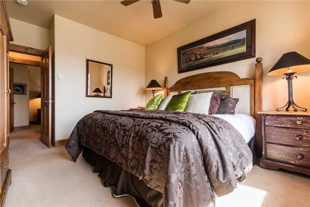 Tl2303 A Top Floor Beauty, Perfect Steamboat Getaway! Winter Specials