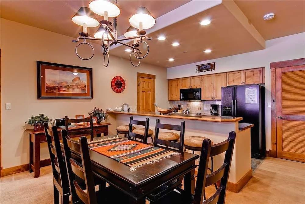 Tl2202 Beautiful Mountain Home Winter Specials!