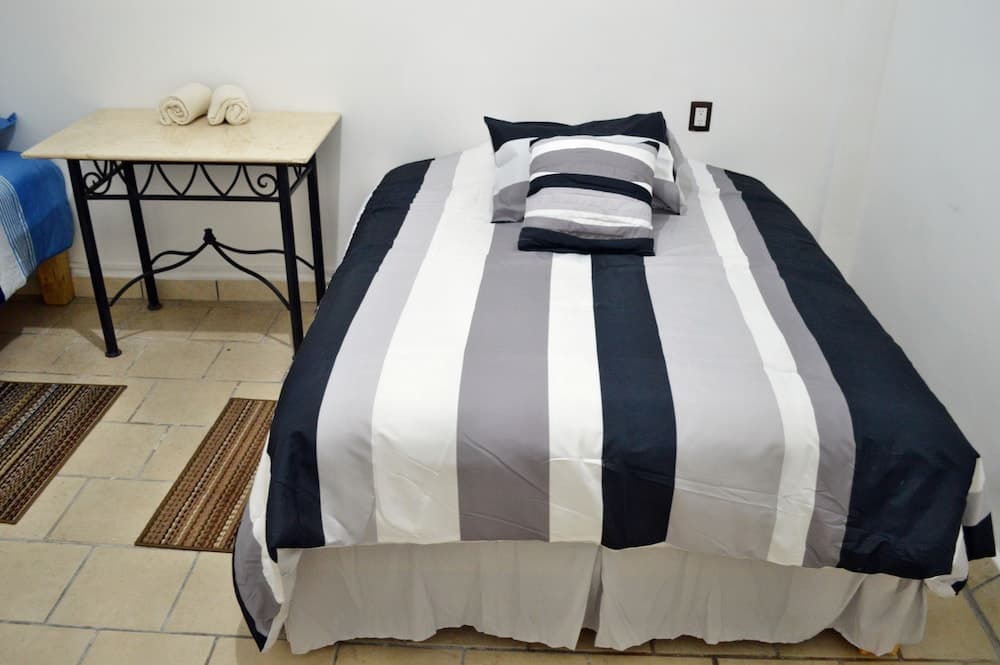 Alexandross Hostel BnB