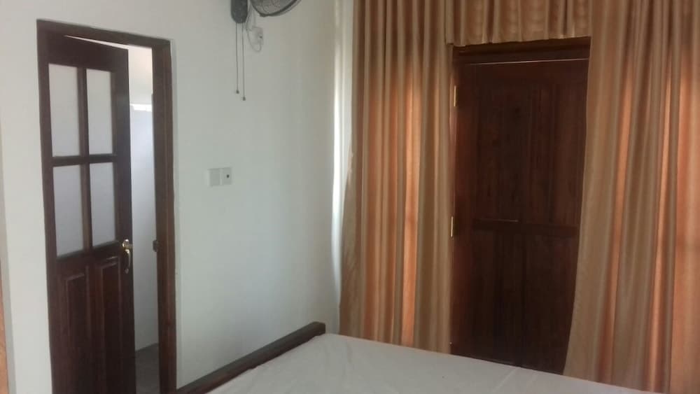 Padmasiri Holiday Resort