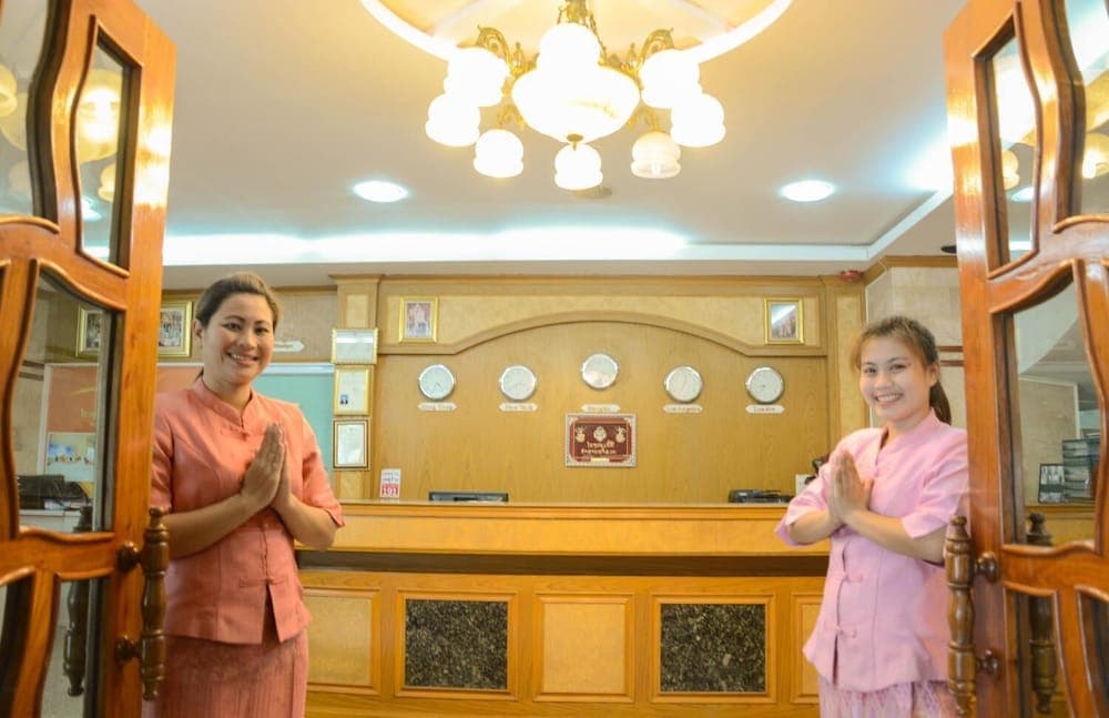 Submukdaphoomplace Hotel