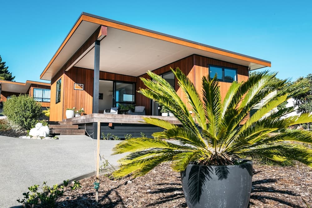 Guest House on Queens